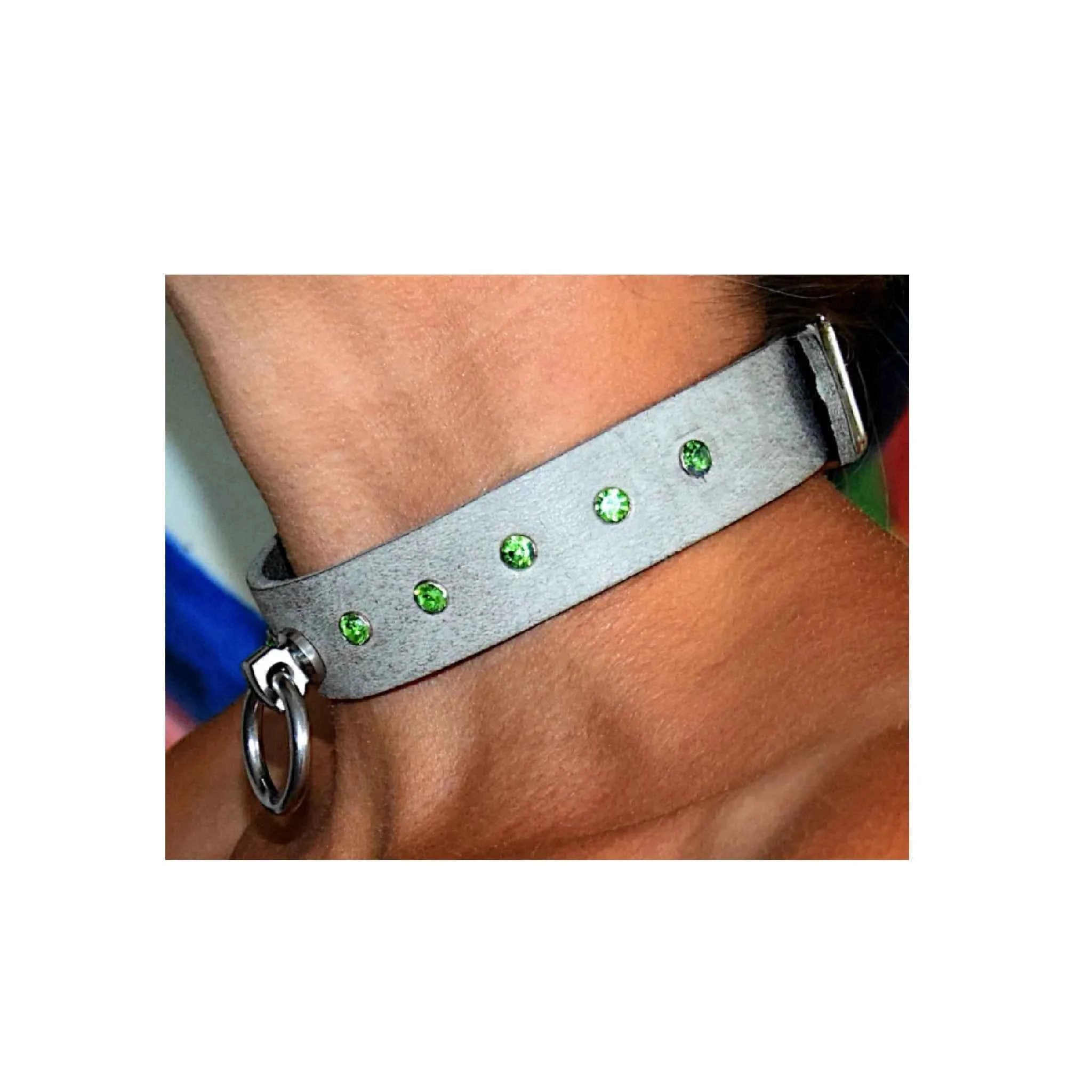 Edles Halsband mit Glaskristallen und O-Ring – Funkelnde Akzente für jeden Anlass