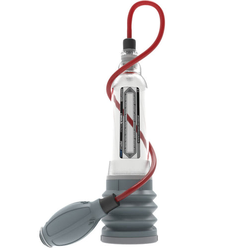 BATHMATE HydroXtreme 7 Penis-Pumpe, sichtbares Display und Schlauch, für sexuelle Verbesserung, auf weißem Hintergrund