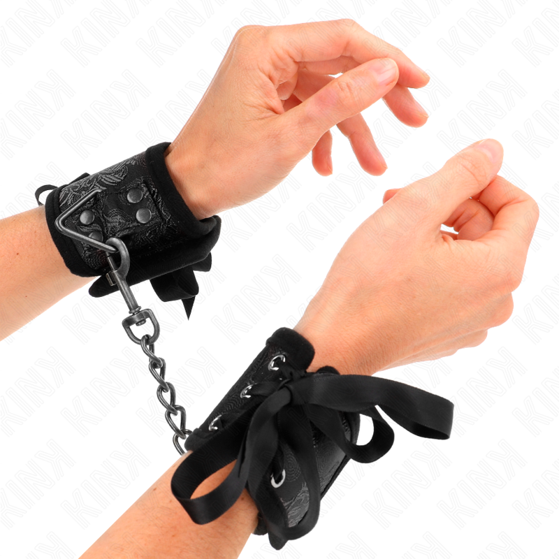 Kink - Scandal Handgelenksfesseln Schwarze Spitzendetails 24,5 Cm X 6,5 Cm