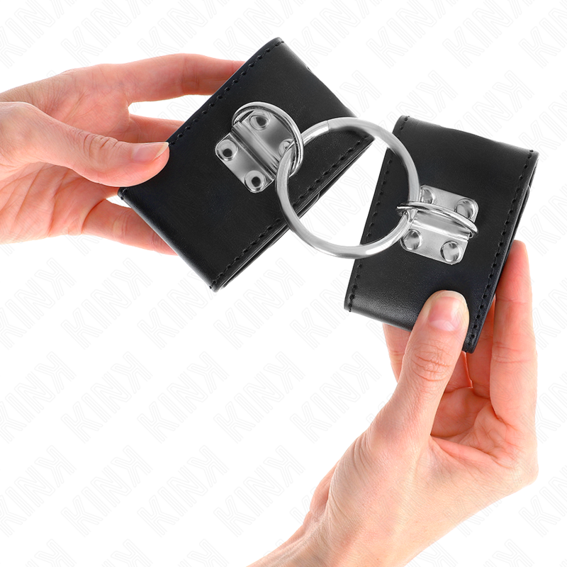 Kink - Feste Handgelenkfesseln Mit Ring Und Vorhã„Ngeschloss Verschluss Schwarz Verstellbar 16-23 Cm X 5,5 Cm