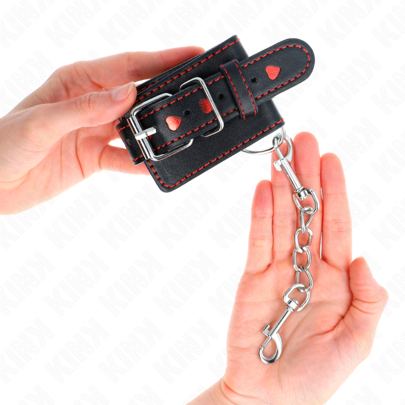 Kink - Schwarze Handgelenkfesseln Mit Roter Herzeinlage, Verstellbar 21-28 Cm X 5,5 Cm