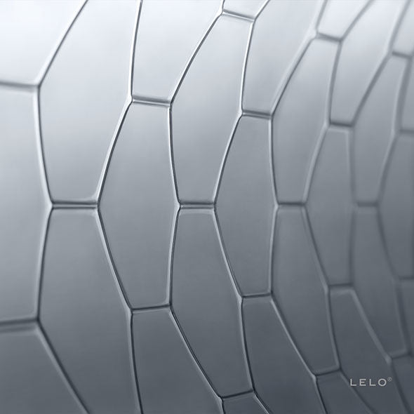 LELO HEX Kondombox mit drei Kondomen, flexible Textur und modernes Design, für sicheren und angenehmen Schutz.