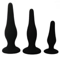 Silikon-Analplugs im PRETTY LOVE Analplugs Initiations Kit, verschiedene Größen und Formen für Anfänger, in hellen Farben.